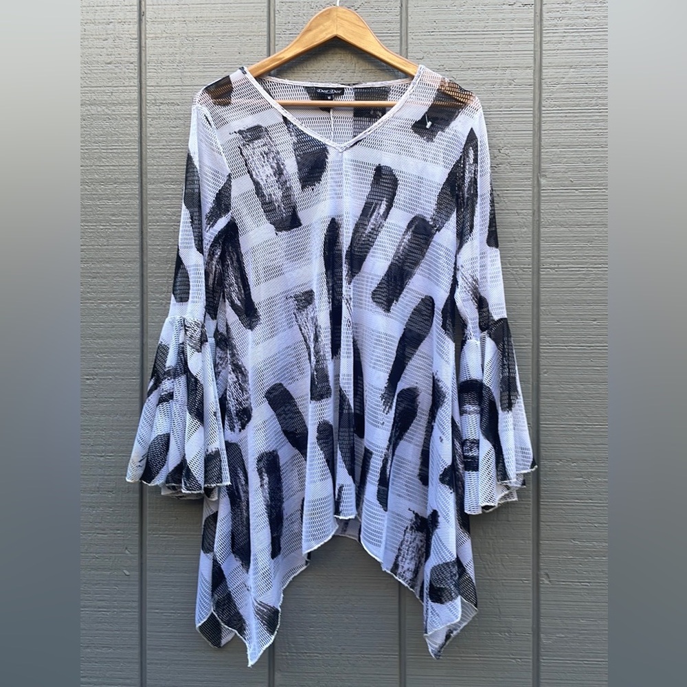black & white knit bathing suit coverup size Medium boho style